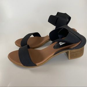 NWT Steve Madden Block Heels